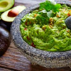 deliciosa comida mexicana-guacamole