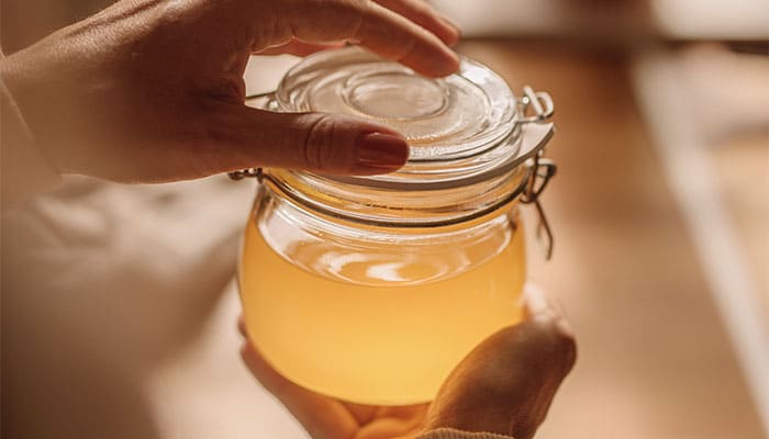 ¿Cómo utilizar la mantequilla ghee en la cocina? Consejos y beneficios