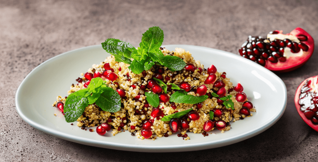 Ensalada de quinoa, granada y menta